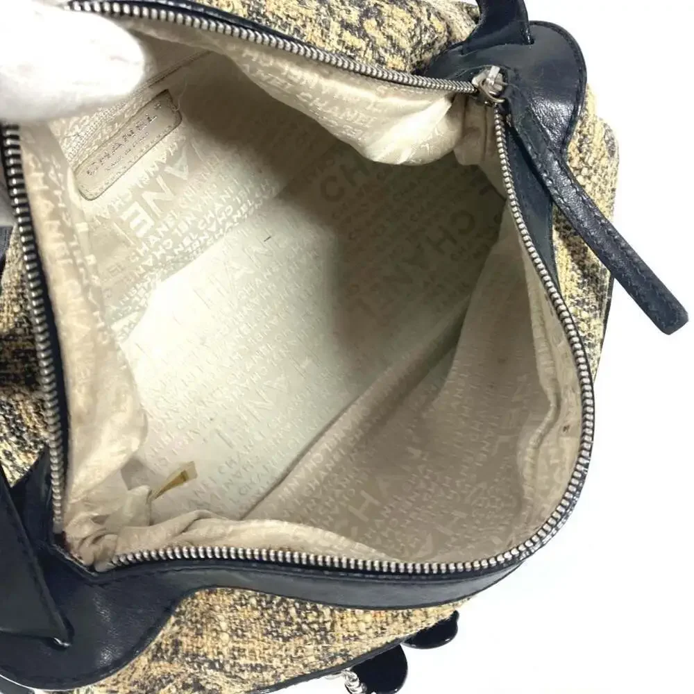 CHANEL Black Leather Logo Shoulder Bag
